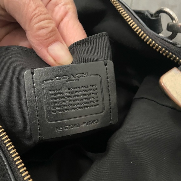 Coach hand bag - Picture 5 of 9